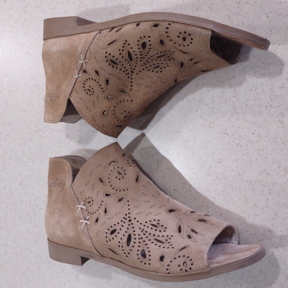 Coolway Tan Nelia Perforated Leather Side Zip Peep Toe Shoes Size 41/US 10 EUC - Picture 5 of 14